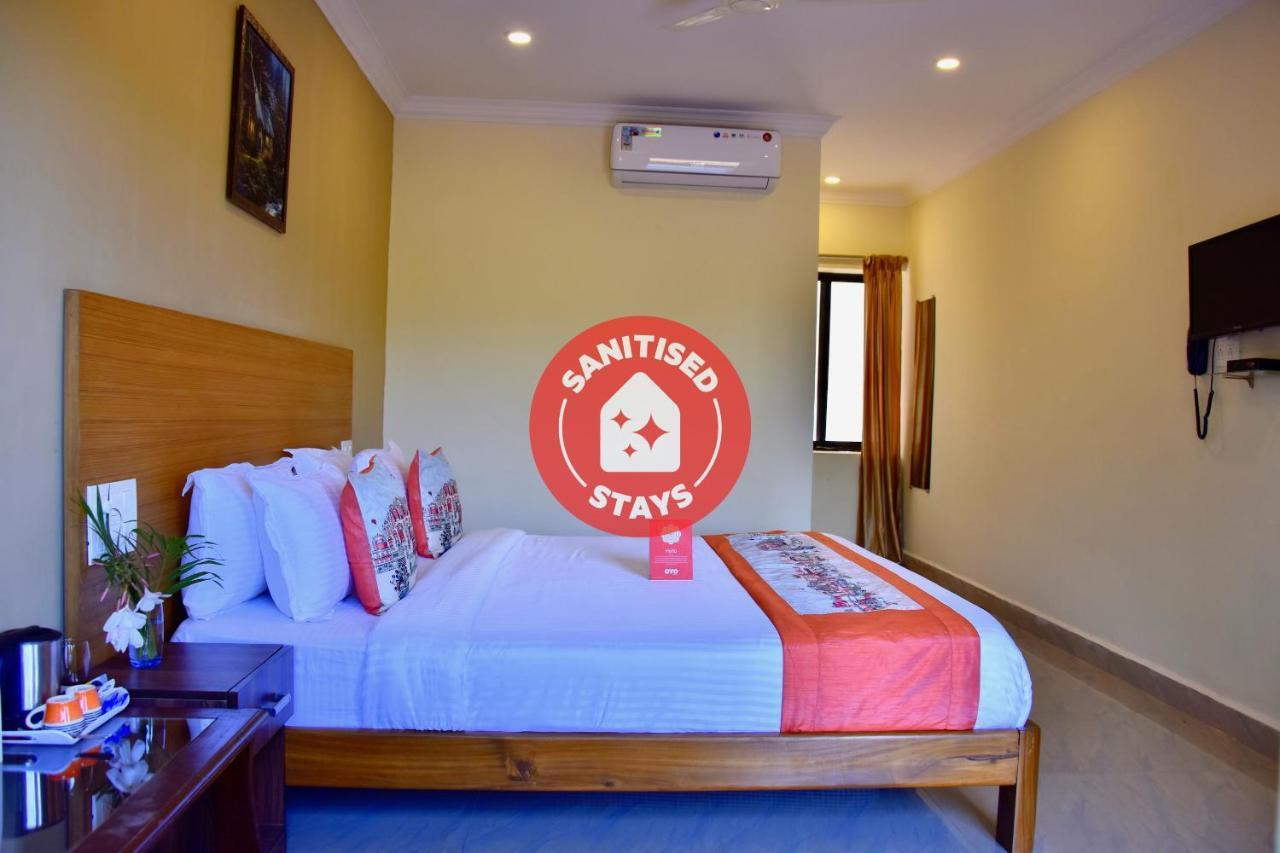 Oyo 9586 North 39 Hotel Mandrem Buitenkant foto