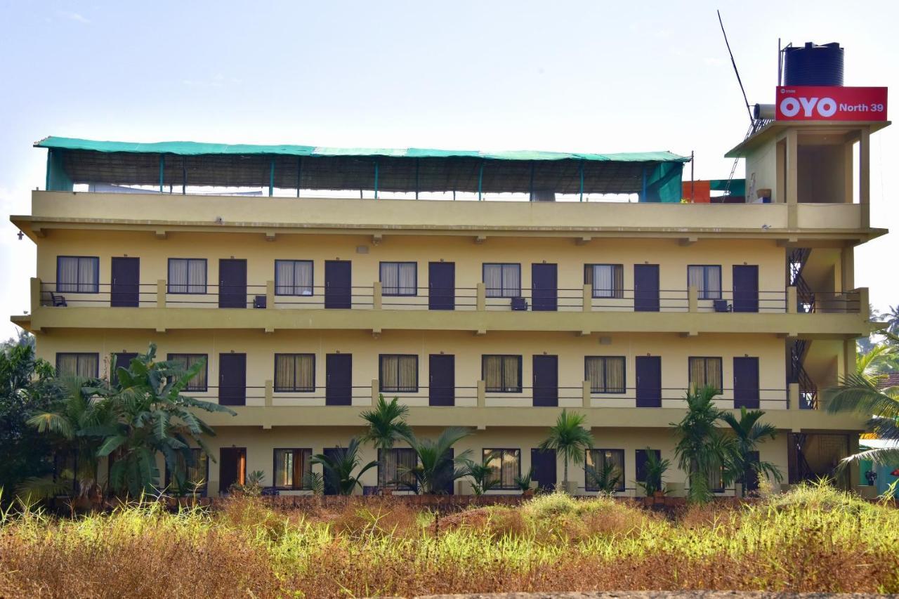 Oyo 9586 North 39 Hotel Mandrem Buitenkant foto
