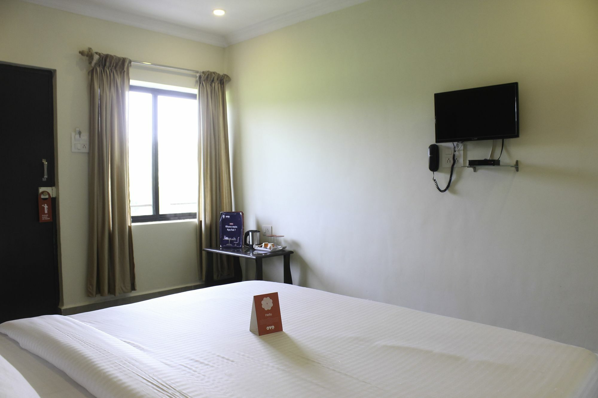 Oyo 9586 North 39 Hotel Mandrem Buitenkant foto