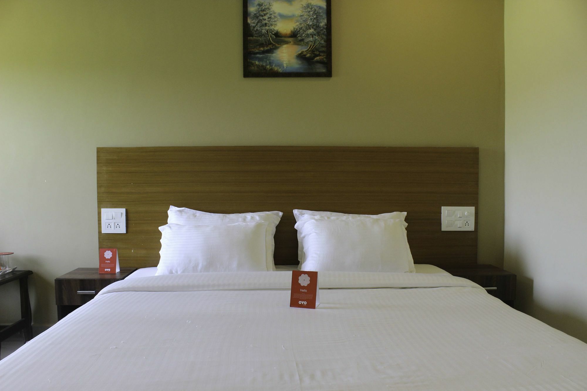 Oyo 9586 North 39 Hotel Mandrem Buitenkant foto